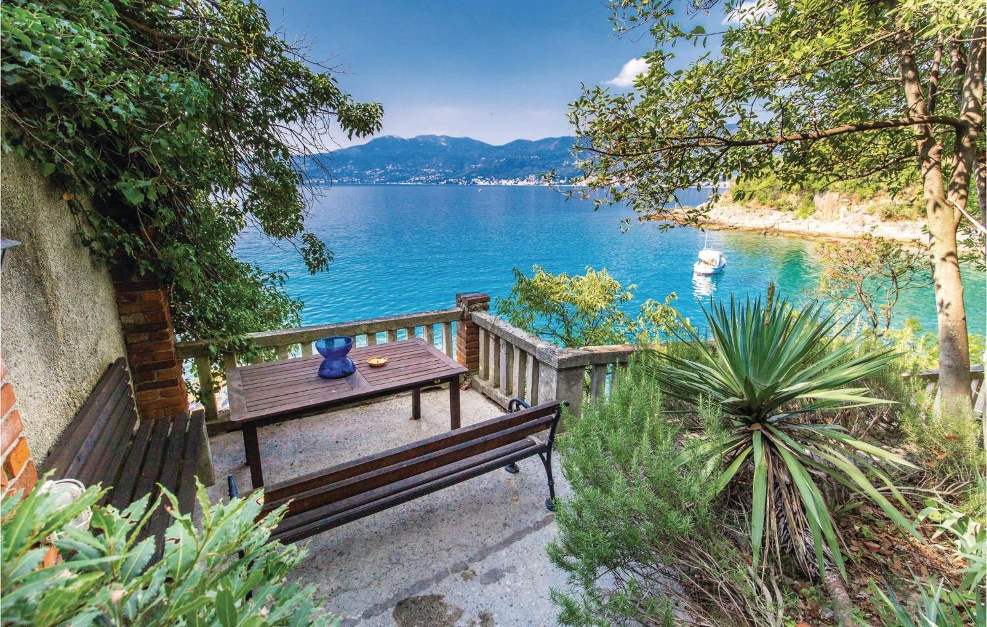 Lovely Apartment In Rijeka With House Sea View Экстерьер фото